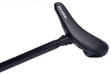 Седло ZEUS Z-3050 JUNIOR 190x120mm,изогнутое,с подседельным штырем 25,4х250,черное,245р                                                                                                                                                                   